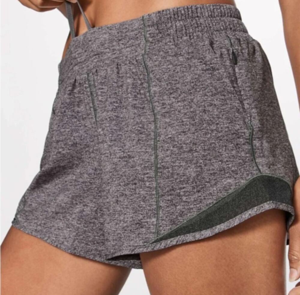 Lululemon Hotty Hot Short II Heather Lux Multi Black Sz 4